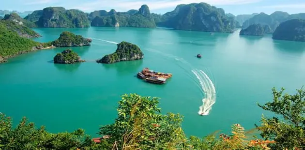 Halong Bay Cruise and Hanoi City Tour